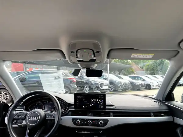 AUDI A4 AVANT (18/27)