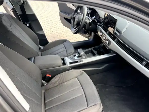 AUDI A4 AVANT (20/27)