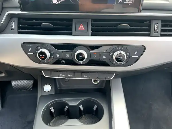 AUDI A4 AVANT (24/27)