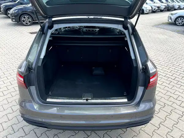 AUDI A4 AVANT (7/27)