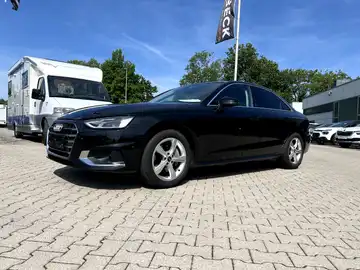 AUDI A4 (1/28)