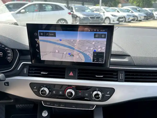 AUDI A4 (26/28)