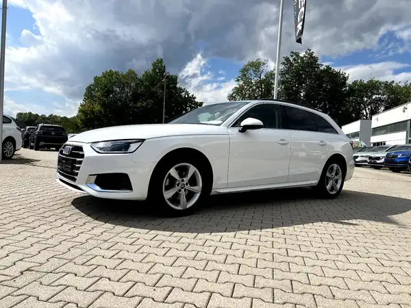 AUDI A4 AVANT (1/27)