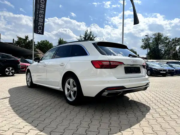 AUDI A4 AVANT (2/27)