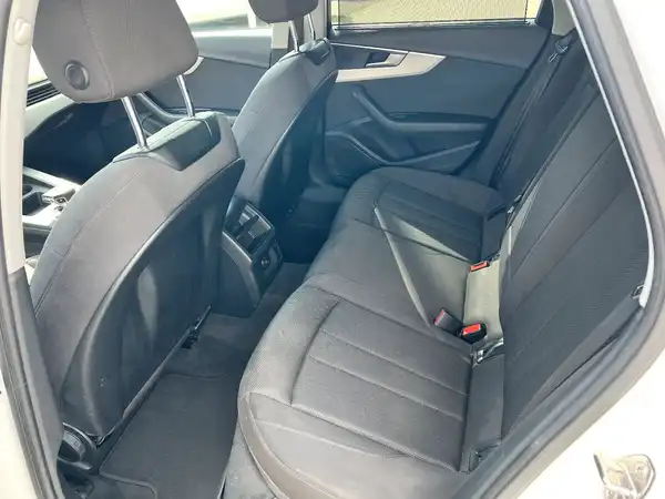 AUDI A4 AVANT (13/27)