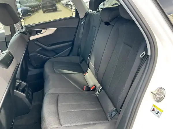 AUDI A4 AVANT (14/27)