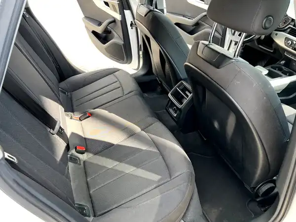 AUDI A4 AVANT (16/27)