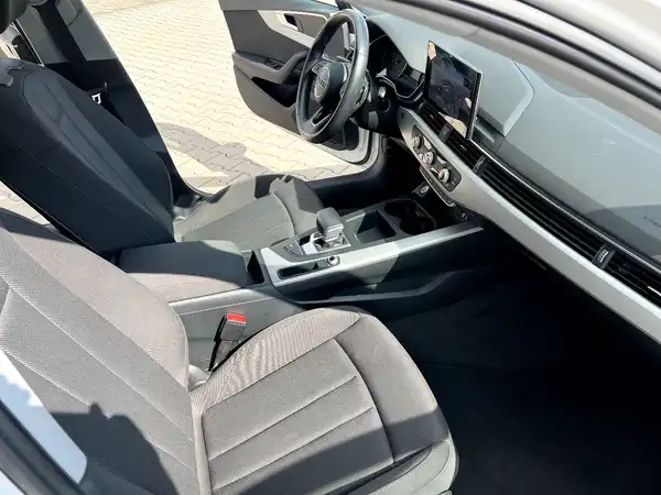 AUDI A4 AVANT (21/27)