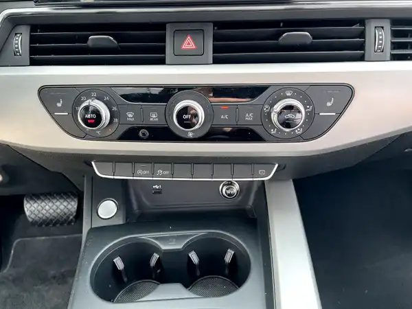 AUDI A4 AVANT (24/27)