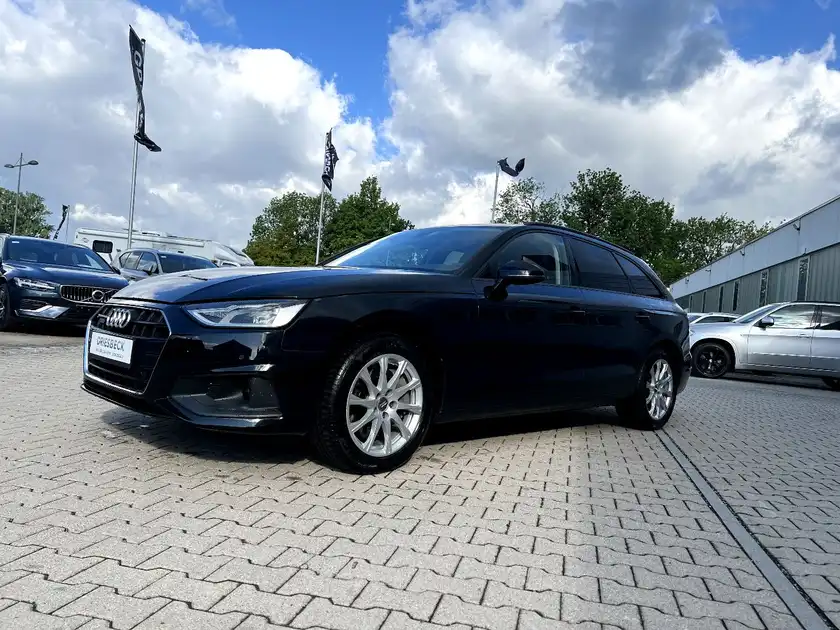 AUDI A4 AVANT (1/28)