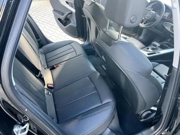 AUDI A4 AVANT (16/28)