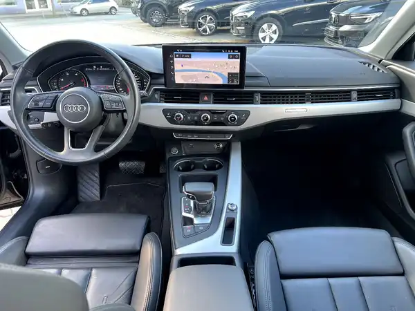 AUDI A4 AVANT (18/28)