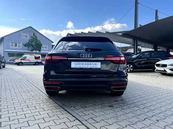 AUDI A4 AVANT (3/28)