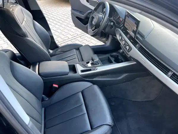 AUDI A4 AVANT (21/28)