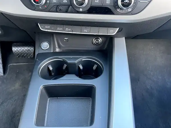AUDI A4 AVANT (24/28)