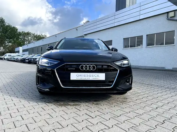 AUDI A4 AVANT (6/28)