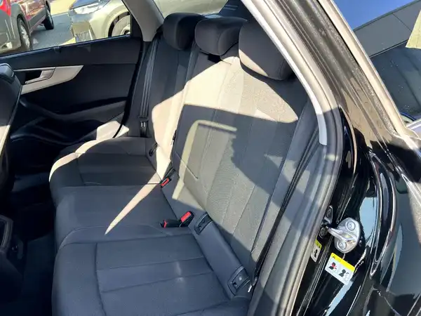 AUDI A4 AVANT (13/27)