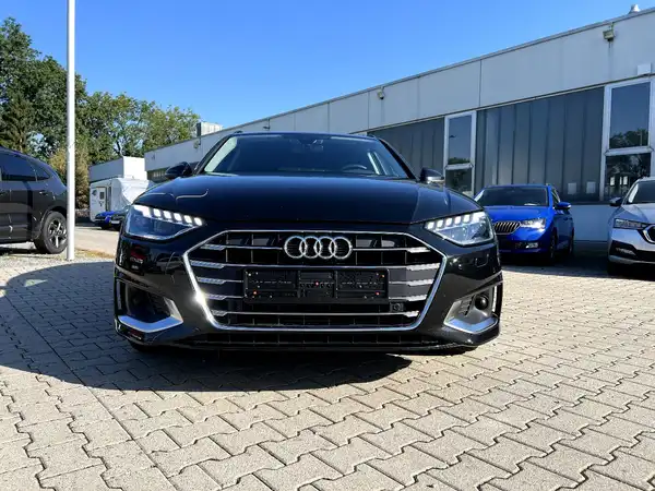 AUDI A4 AVANT (6/27)