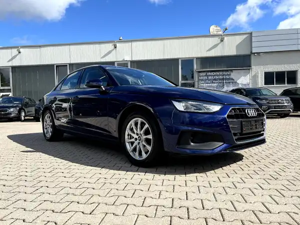 AUDI A4 (5/27)