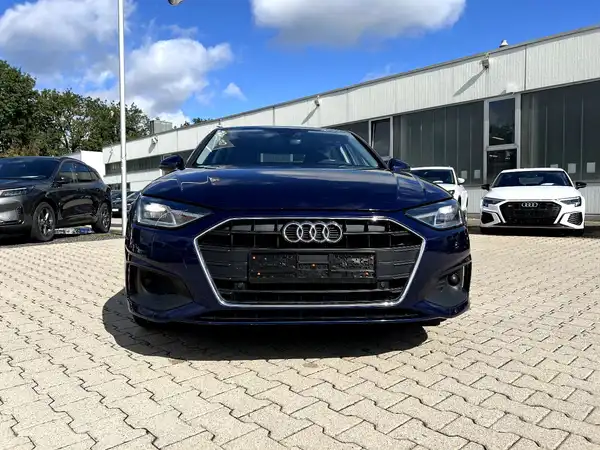 AUDI A4 (6/27)