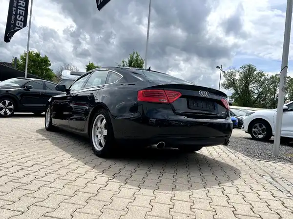 AUDI A5 SPORTBACK (2/27)