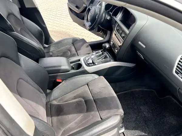 AUDI A5 SPORTBACK (21/27)