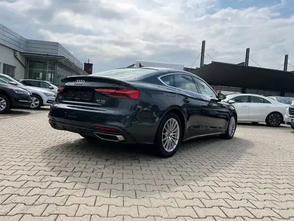 AUDI A5 SPORTBACK (4/28)