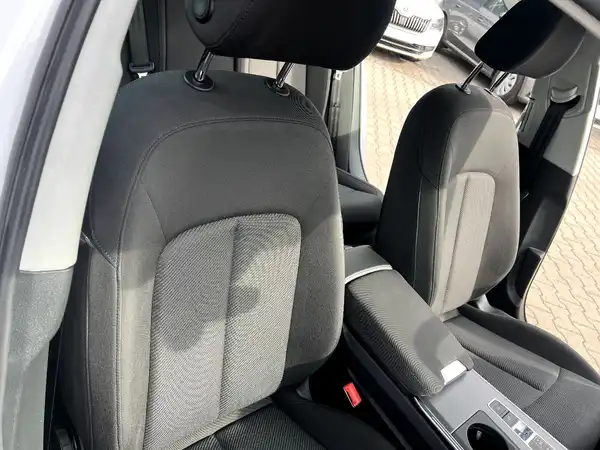 AUDI A6 AVANT (24/29)