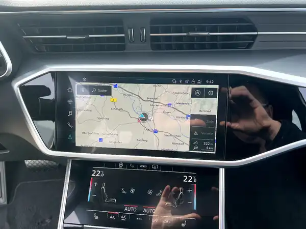 AUDI A6 AVANT (27/29)