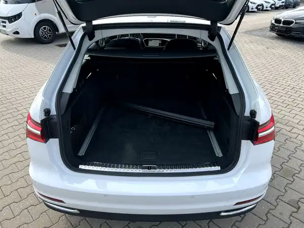 AUDI A6 AVANT (7/29)