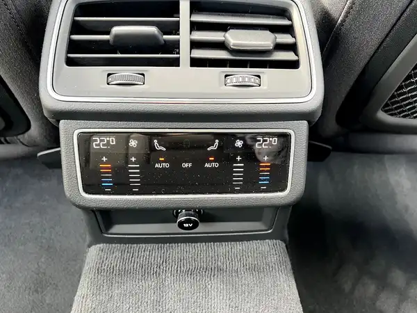AUDI A6 AVANT (19/29)
