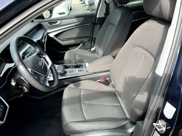 AUDI A6 AVANT (9/29)