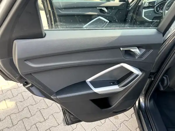 AUDI Q3 SPORTBACK (11/27)
