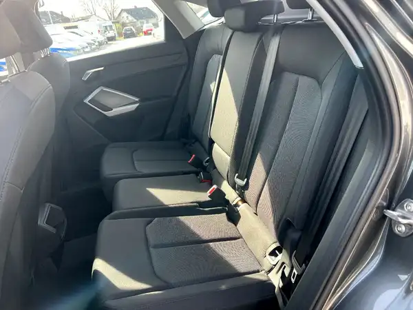 AUDI Q3 SPORTBACK (13/27)