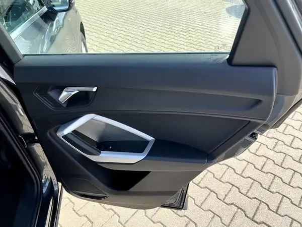 AUDI Q3 SPORTBACK (14/27)