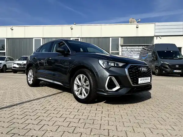 AUDI Q3 SPORTBACK (5/27)
