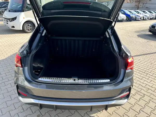 AUDI Q3 SPORTBACK (7/27)