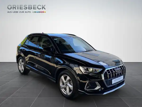 AUDI Q3 (6/20)
