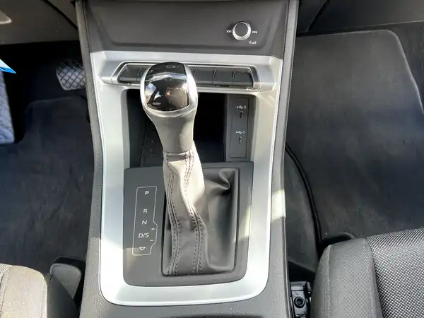 AUDI Q3 (23/27)