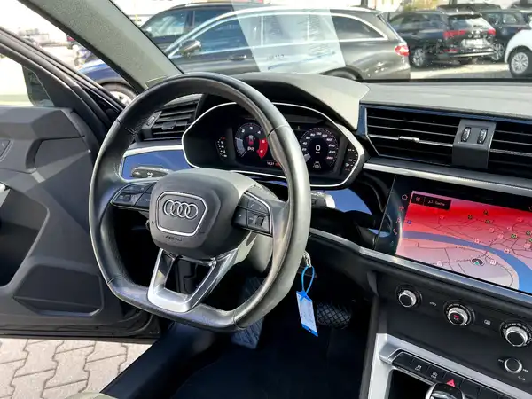 AUDI Q3 (26/27)
