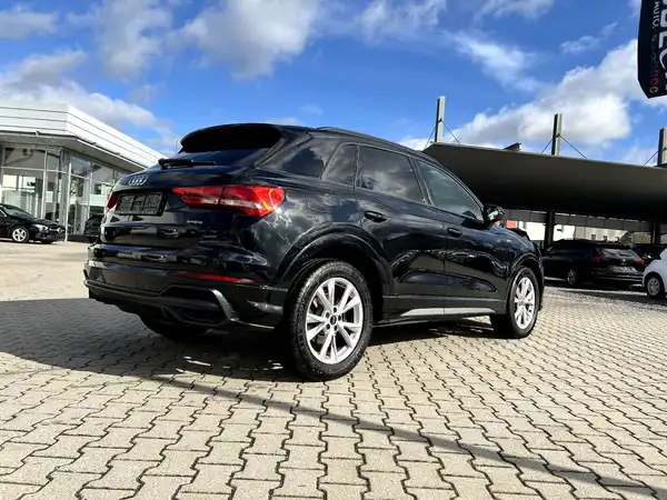 AUDI Q3 (4/27)