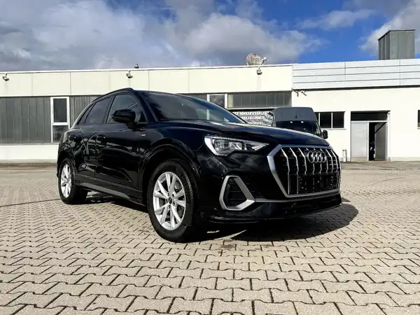 AUDI Q3 (5/27)