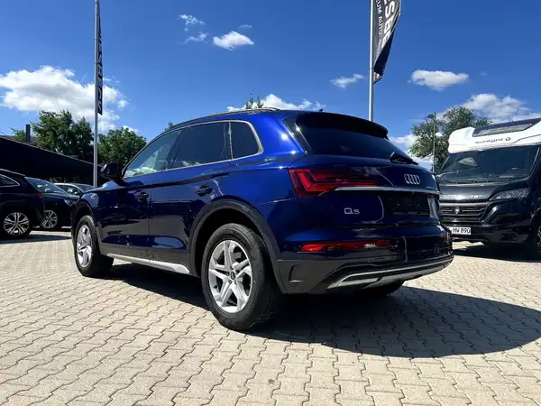 AUDI Q5 (2/28)