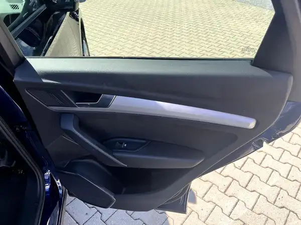 AUDI Q5 (15/28)