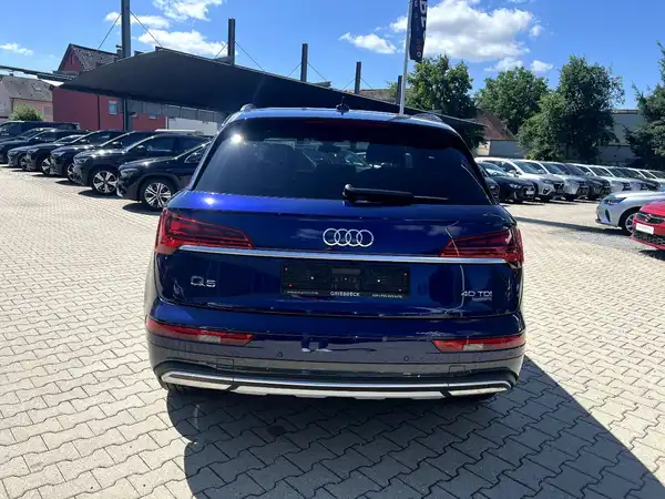 AUDI Q5 (3/28)