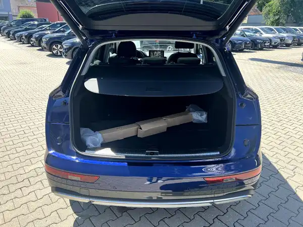 AUDI Q5 (7/28)