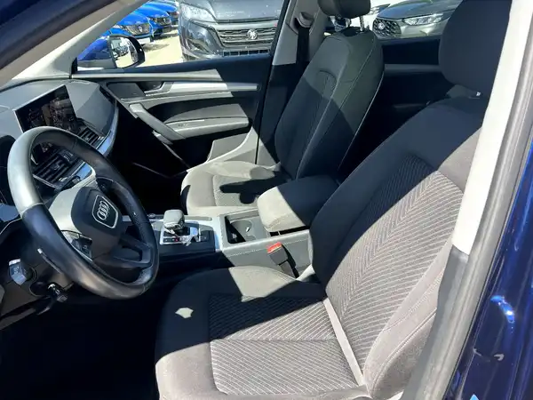 AUDI Q5 (9/28)