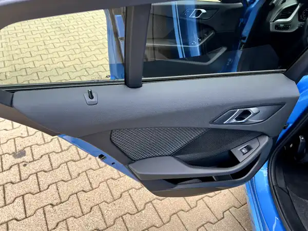 BMW 116 (12/28)