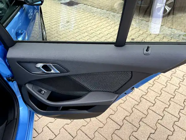 BMW 116 (15/28)