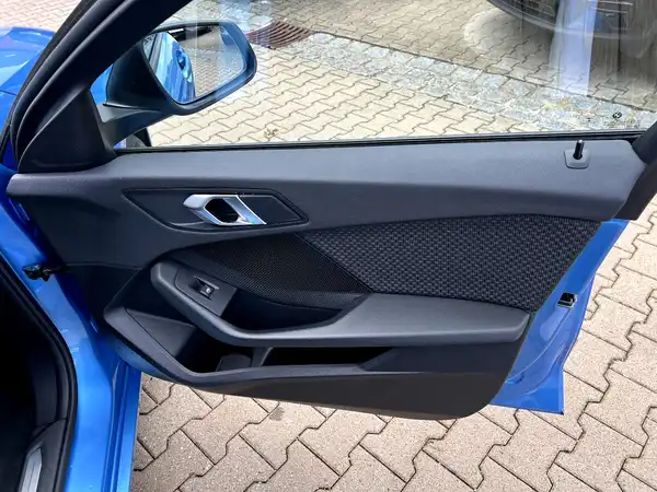 BMW 116 (20/28)